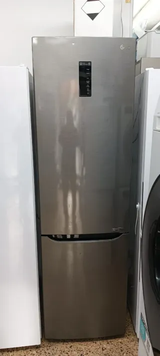 NEVERA COMBI L. G NO FROST ENERGÍA A+++