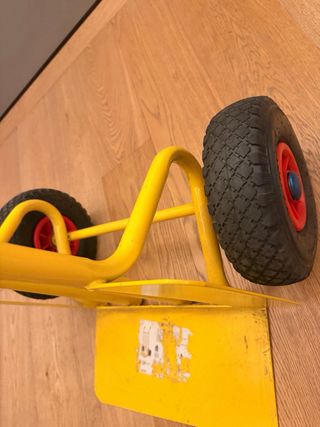 Carretilla almacén neumática 300 kg