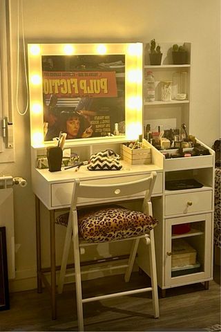 Tocador con espejo e iluminación LED