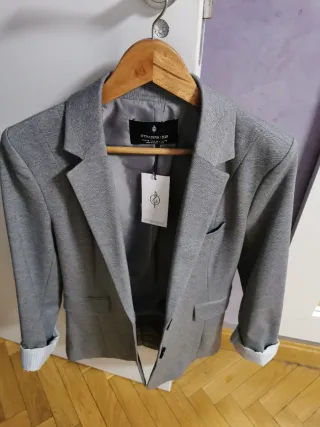 Americana Stradivarius Gris