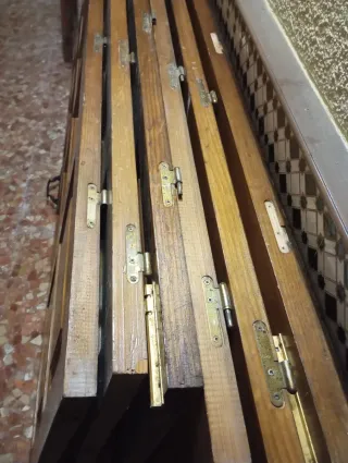 Puerta corredera de madera a medida