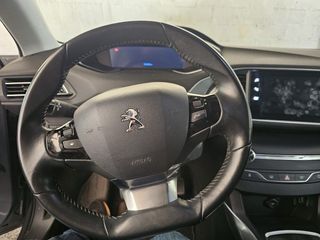 Peugeot 308 2021