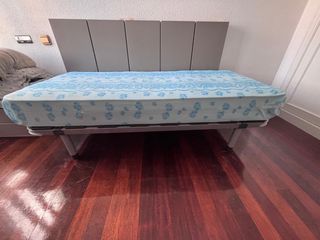 Cama individual Ikea con colchón