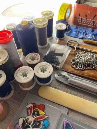 Vasto assortimento materiale cucito