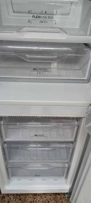 NEVERA COMBI INDESIT NO FROST ENERGÍA A+