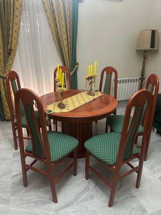 Mesa de comedor con 6 sillas