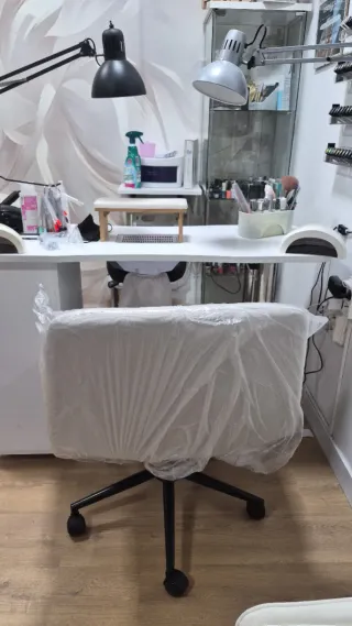 Silla de oficina beige tejido