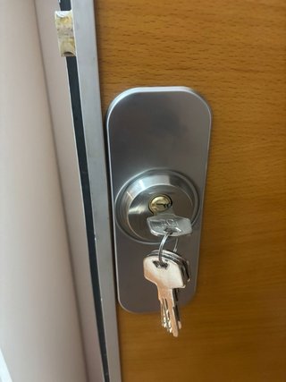 Manitas, persianas, montaje de muebles, cerrajero