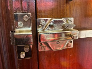Manitas, persianas, montaje de muebles, cerrajero