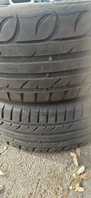 4 Neumáticos Usados 215/55 R18