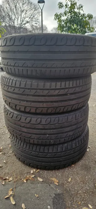 4 Neumáticos Usados 215/55 R18