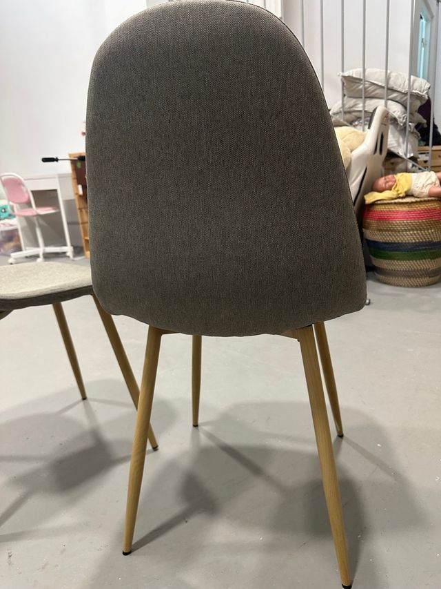 Juego de 4 sillas de tela gris