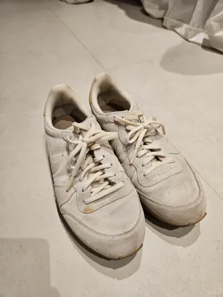 Nike Internationalist Talla 40 Beige