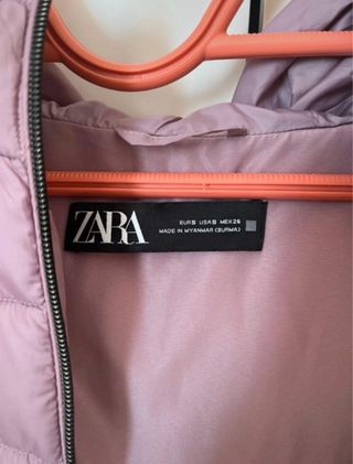 Abrigo acolchado rosa Zara