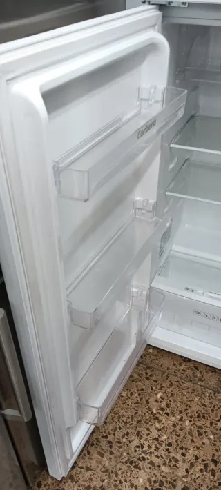 NEVERA PEQUEÑA CORBERO NO FROST ENERGÍA A+