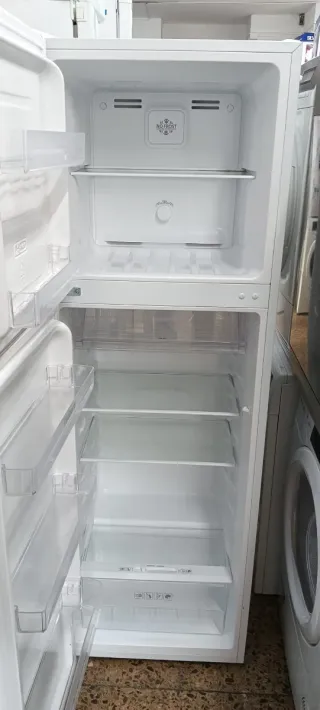 NEVERA PEQUEÑA CORBERO NO FROST ENERGÍA A+