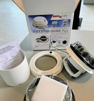 Maxxfan Dome Plus 12V con LED