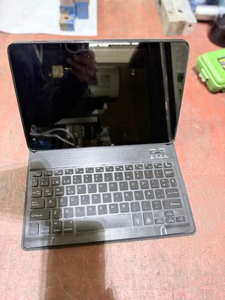 Samsung Tab S8 con funda y teclado