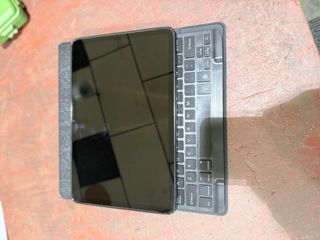 Samsung Tab S8 con funda y teclado