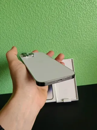 14 Pro Max 256GB NUEVO a Estrenar.