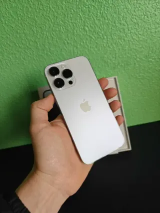 14 Pro Max 256GB NUEVO a Estrenar.