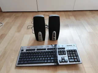 Altavoces YARCO PC Negros y Plateados + regalo