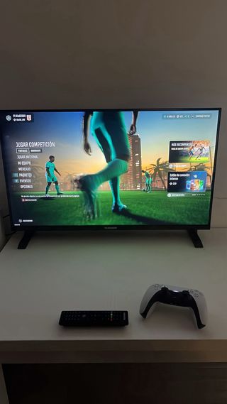 Consola PS5 + Mando + Cascos + TV 32