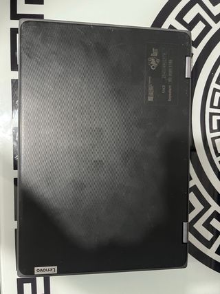 Pantalla y teclado Lenovo