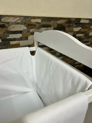 Minicuna para bebé con ruedas