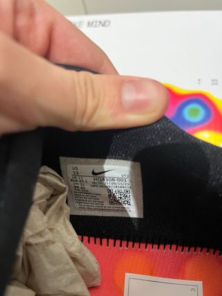 Nike Mind 002 Negro Hyper Crimson