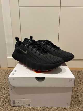 Nike Mind 002 Negro Hyper Crimson