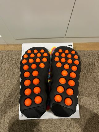 Nike Mind 002 Negro Hyper Crimson