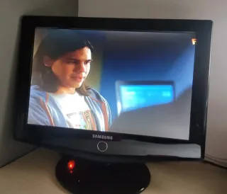 TV Samsung 20 + TDT + Mandos No tiene HDMI