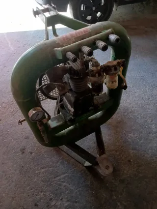 Compresor de aire, mangueras y tijeras neumaticas