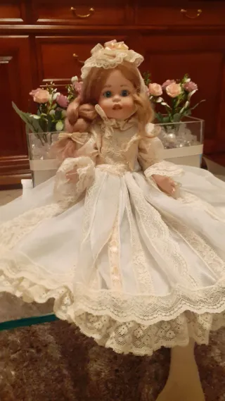 Bambola porcellana Le bambole di Arianna