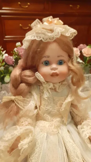 Bambola porcellana Le bambole di Arianna