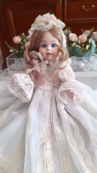 Bambola porcellana Le bambole di Arianna