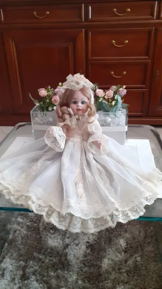 Bambola porcellana Le bambole di Arianna