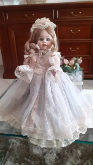 Bambola porcellana Le bambole di Arianna