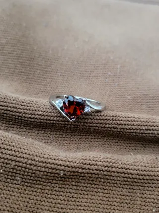 Anillo diseño Corazón Cristal Rojo