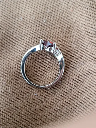 Anillo diseño Corazón Cristal Rojo