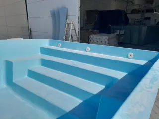 Piscina de poliéster