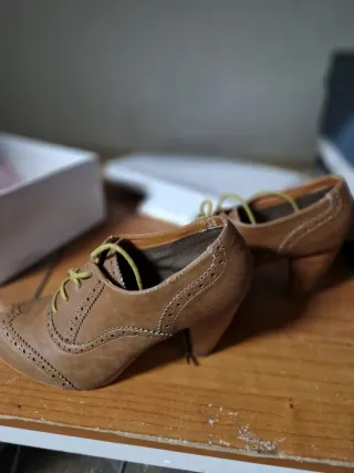 Zapato tacón mujer marrón
