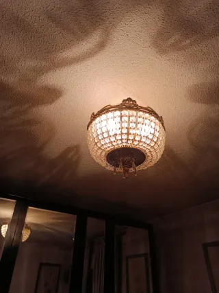 Lámpara de techo de cristal y metal