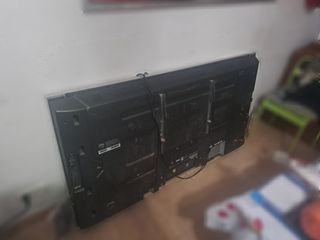 TV Plasma Hitachi 55” + Altavoces