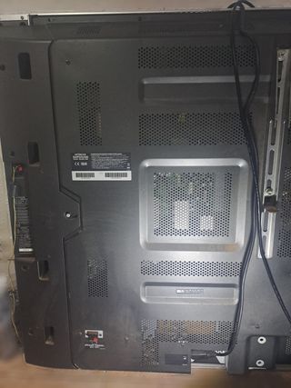 TV Plasma Hitachi 55” + Altavoces