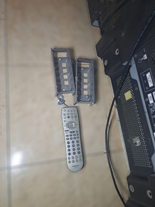 TV Plasma Hitachi 55” + Altavoces