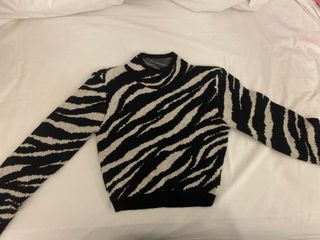 Jersey Cebra Cuello Alto Mujer