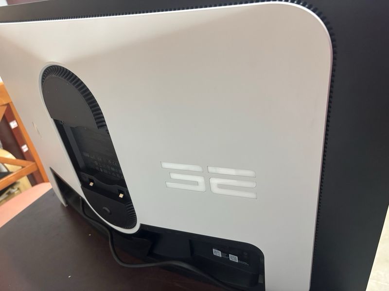 Monitor curvo Dell Alienware AW3225QF afbeelding 3