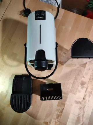 Cafetera Nespresso Inissia Krups Blanca